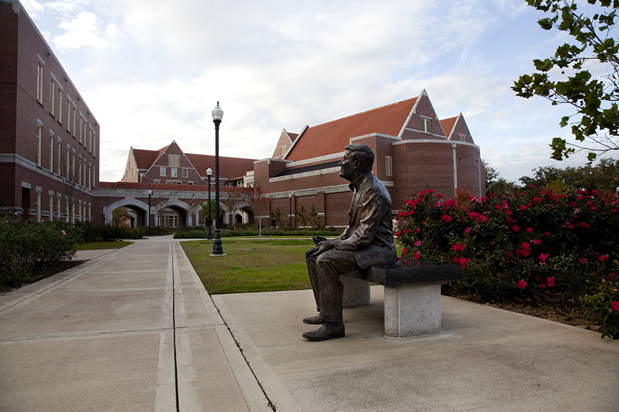 Sandy D'Alemberte statue